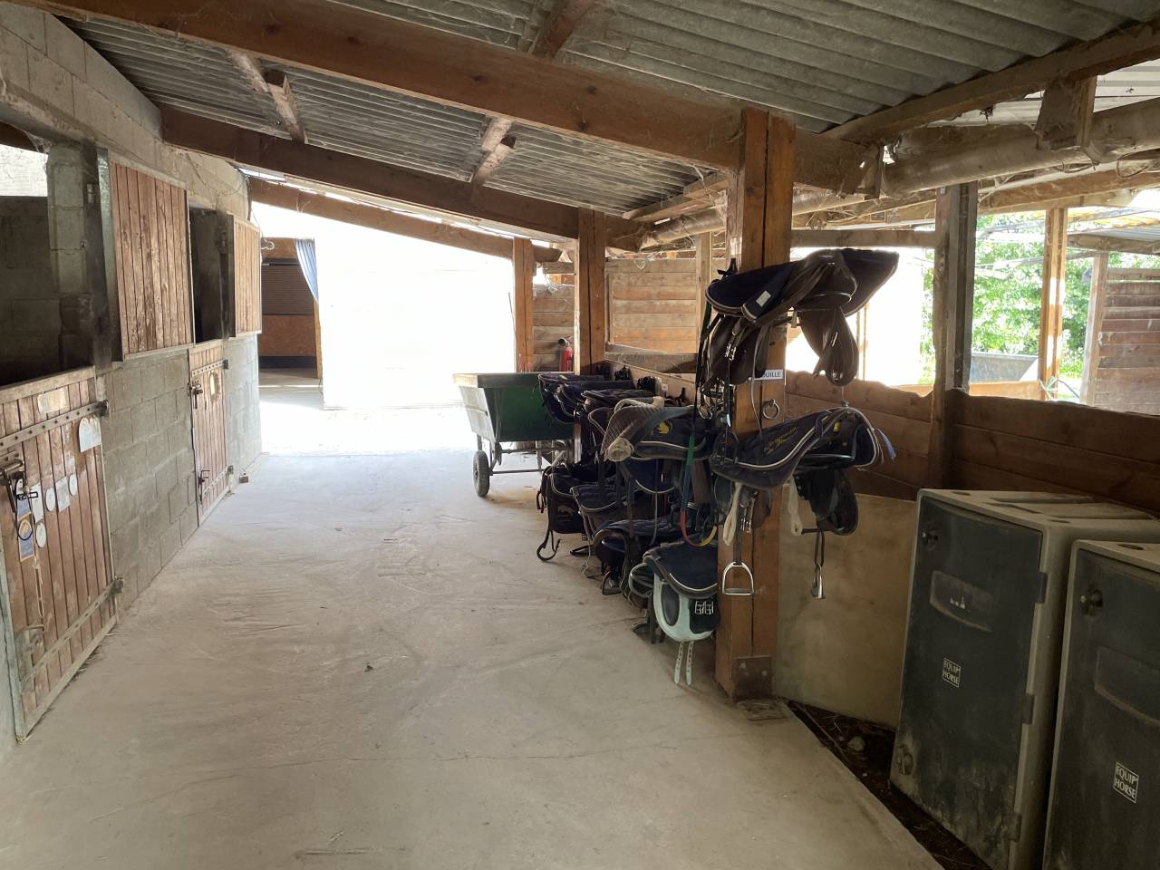 Centro ecuestre En venta Is&egrave;re