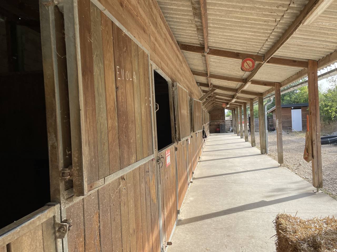 Centro ecuestre En venta Is&egrave;re