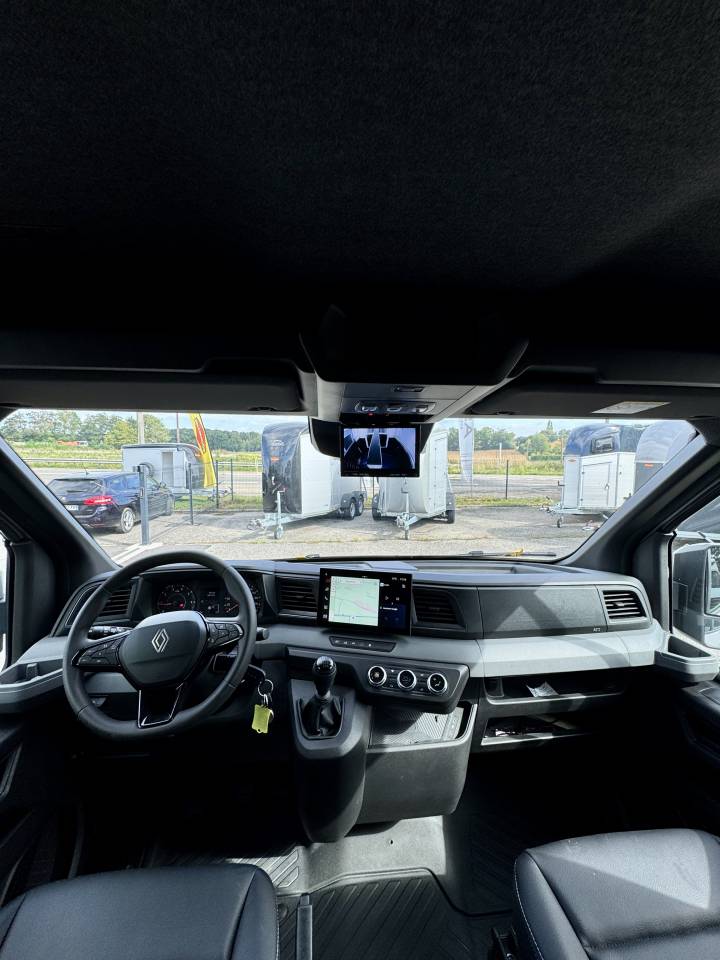 Furgoneta para caballos Ameline RENAULT MASTER  2025 Nuevo