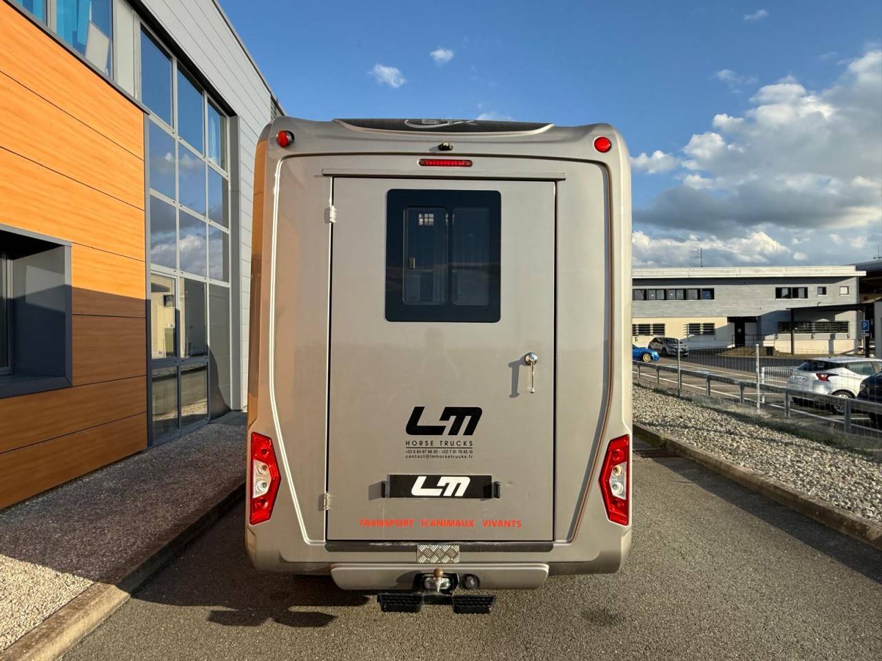 Furgoneta para caballos STX STX 2021 De segunda mano