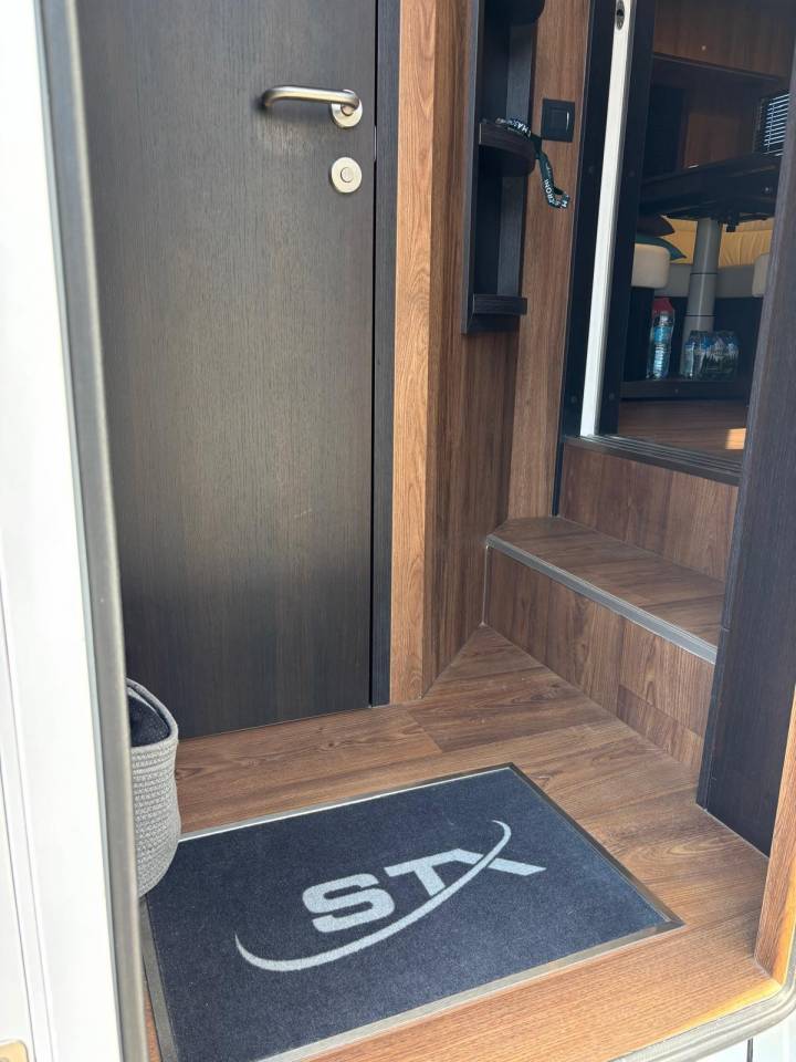 Camión para caballos Volvo Volvo FH13 540 2023 De segunda mano