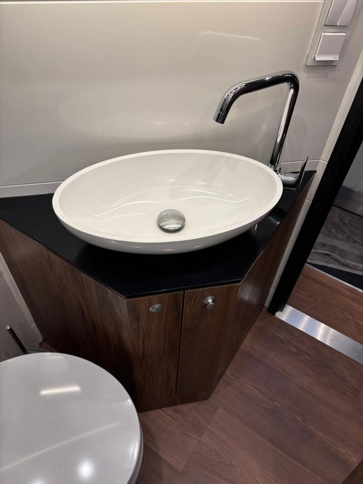 Camión para caballos Volvo Volvo FH13 540 2023 De segunda mano