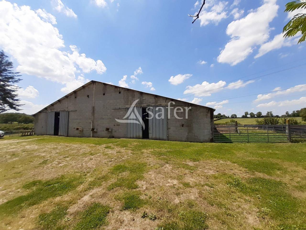 Explotación agrícola En venta Deux-Sèvres