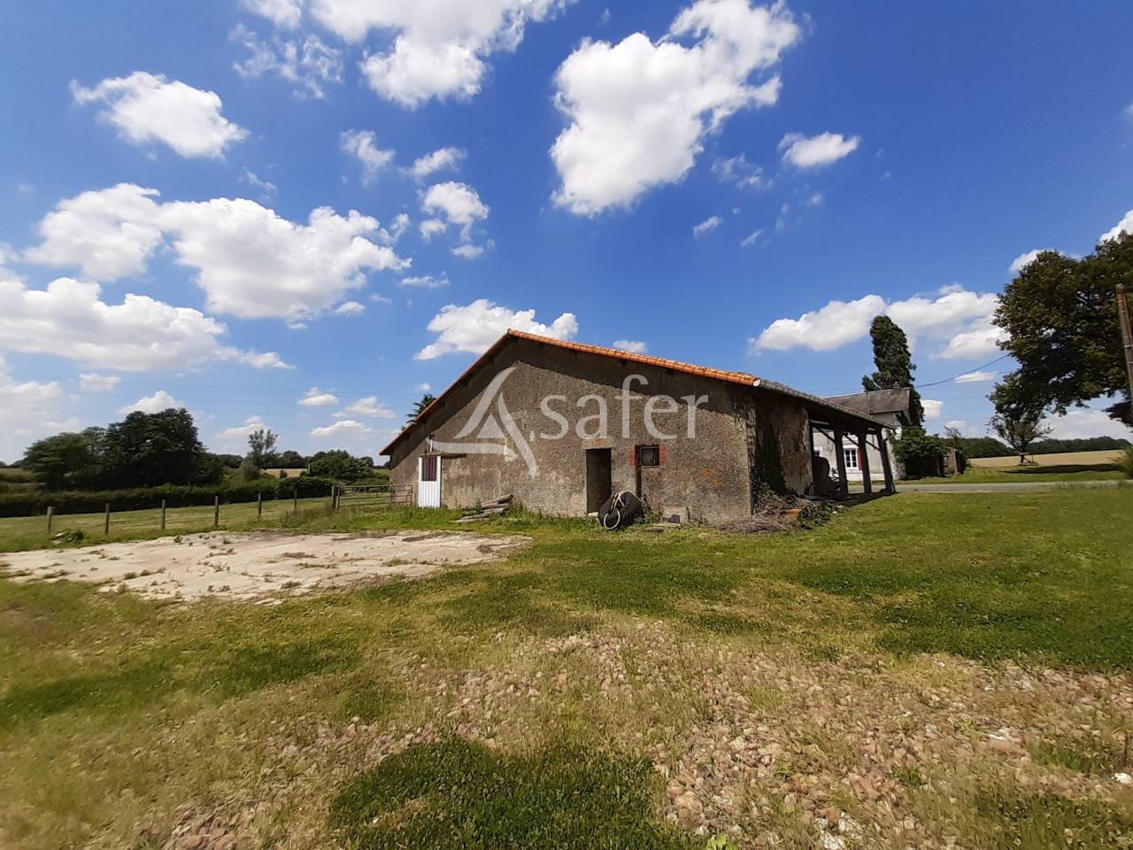 Explotación agrícola En venta Deux-Sèvres