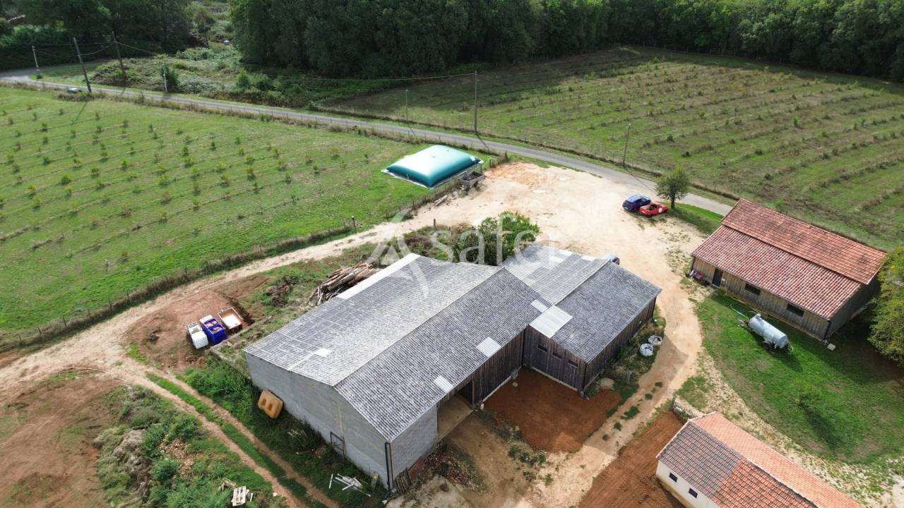 Explotación agrícola En venta Dordoña