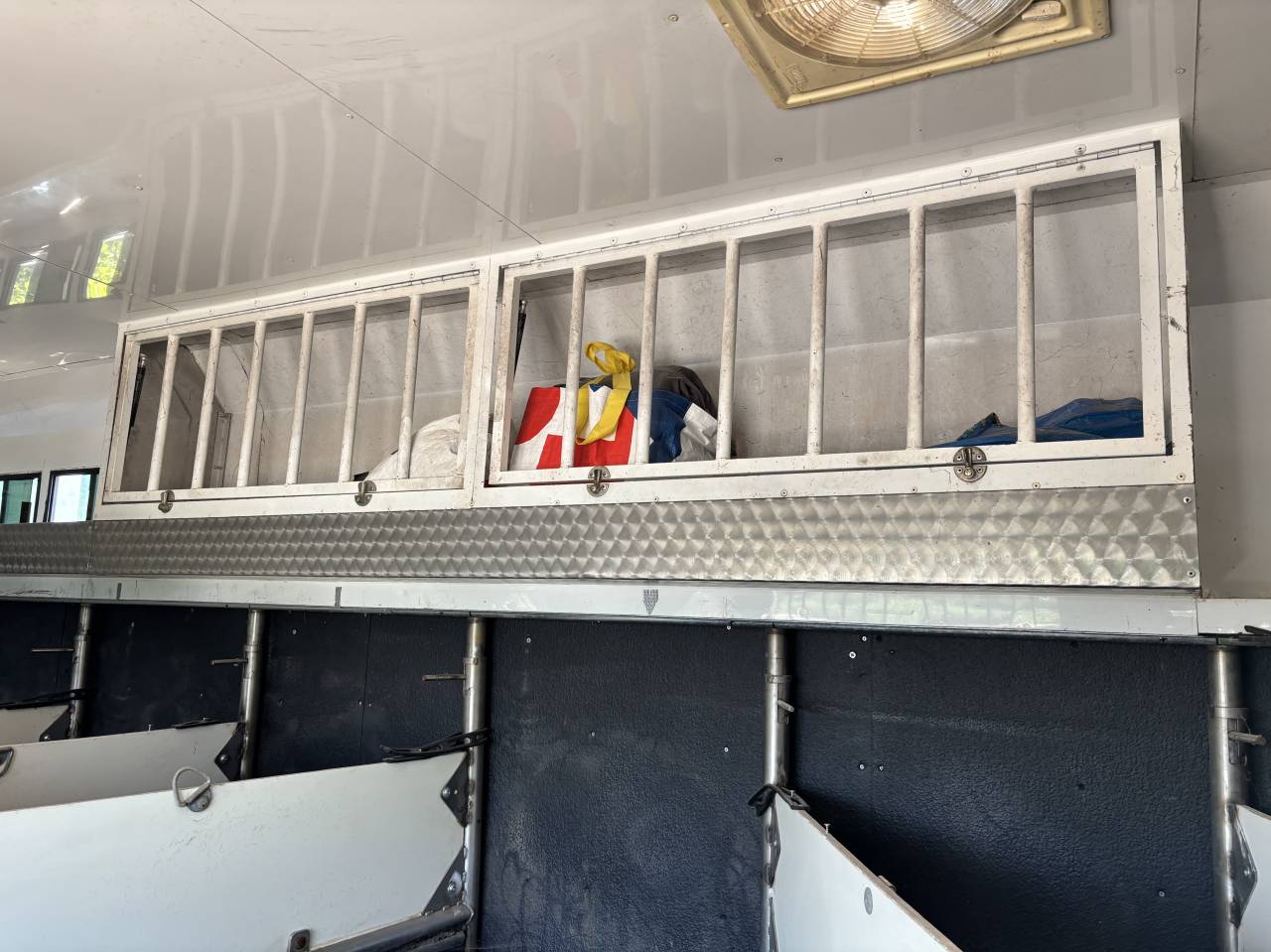 Camión para caballos Daf  2004 De segunda mano