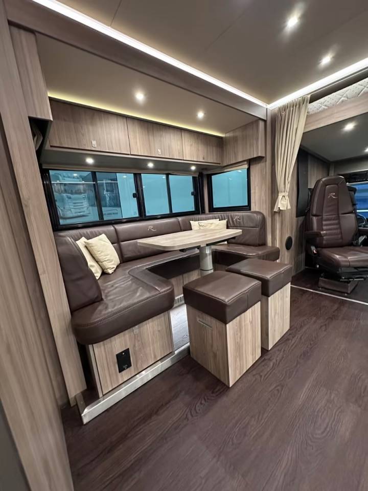 Camión para caballos Otra marca VOLVO 0 De segunda mano