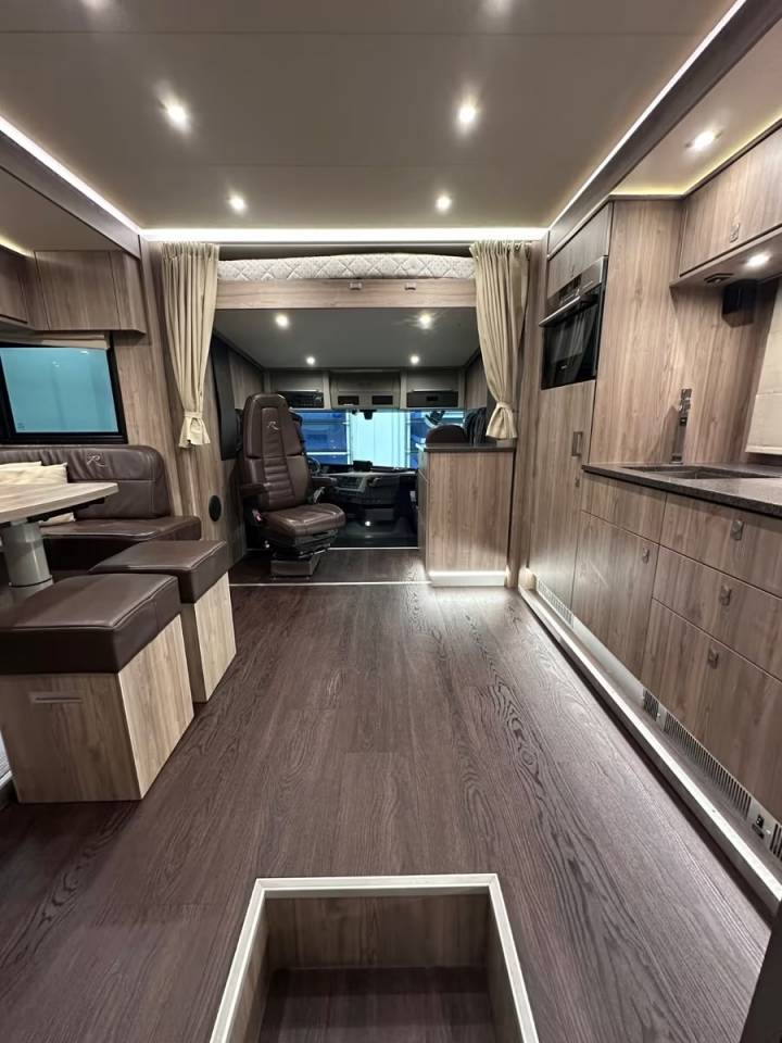 Camión para caballos Otra marca VOLVO 0 De segunda mano