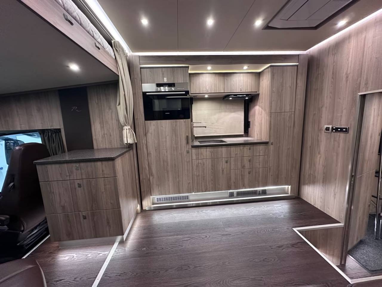 Camión para caballos Otra marca VOLVO 0 De segunda mano