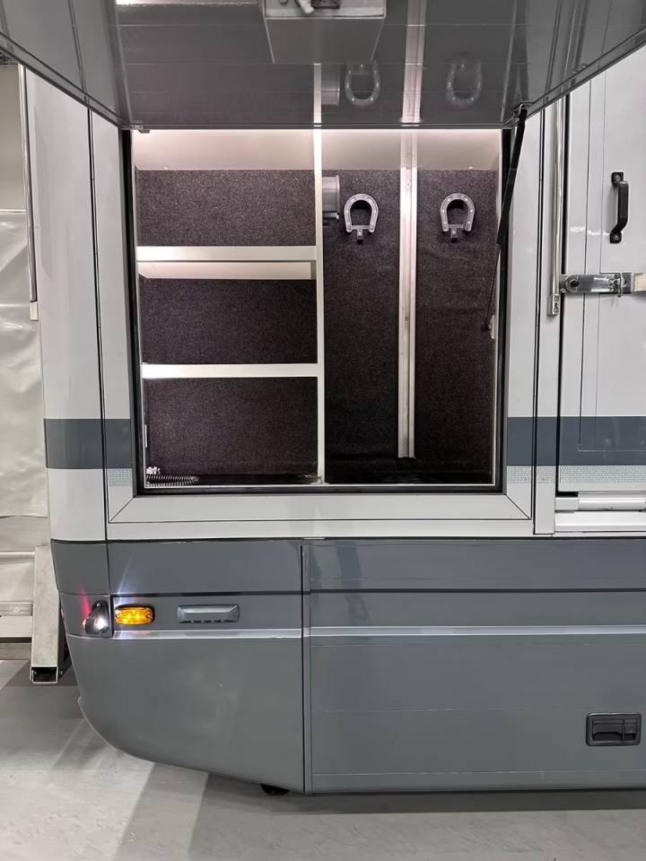 Camión para caballos Otra marca VOLVO 0 De segunda mano