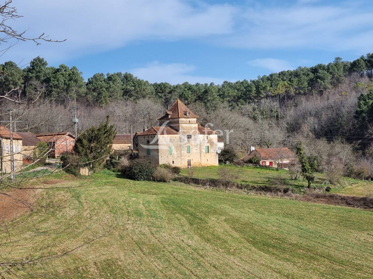Explotaci&oacute;n agr&iacute;cola En venta Lot