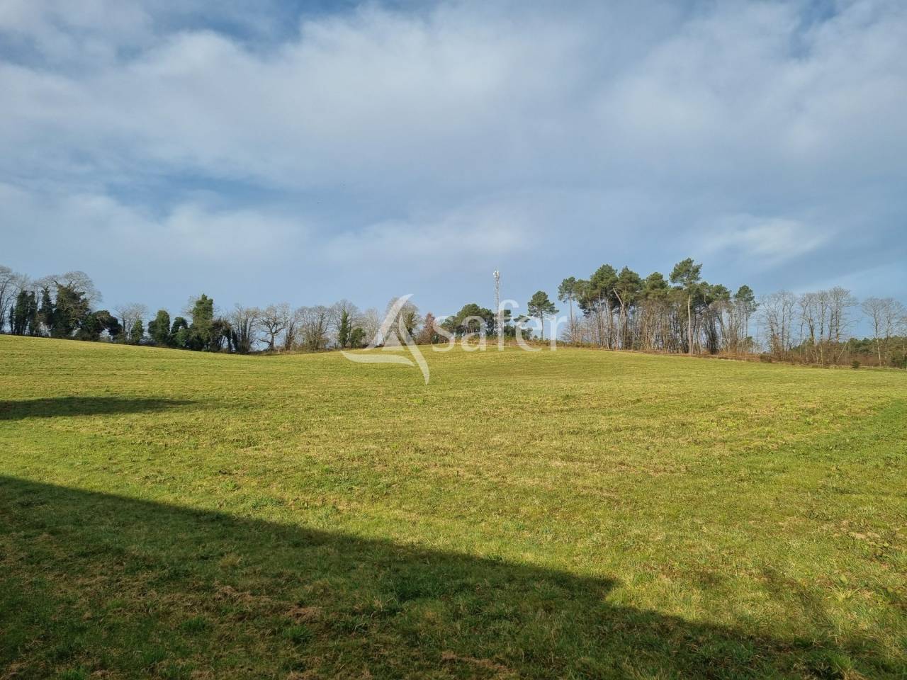 Explotaci&oacute;n agr&iacute;cola En venta Lot