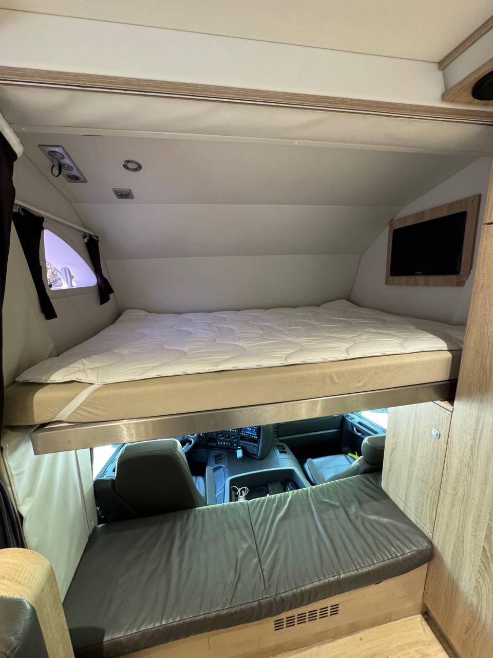 Camión para caballos STX SCANIA 2014 De segunda mano