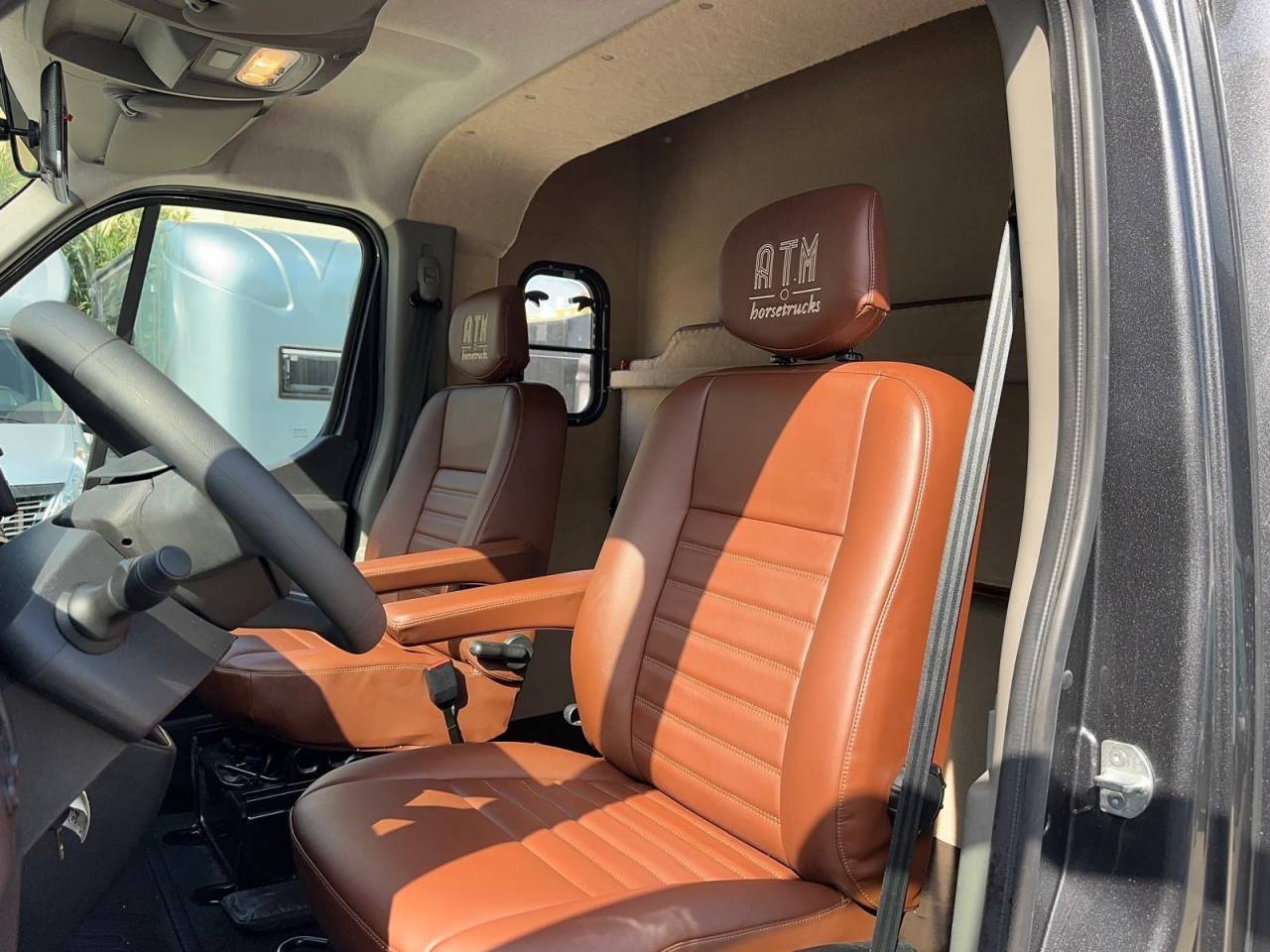 Furgoneta para caballos Renault Renault master 2024 Nuevo