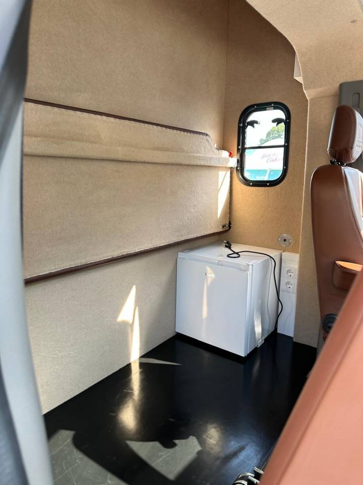 Furgoneta para caballos Renault Renault master 2024 Nuevo