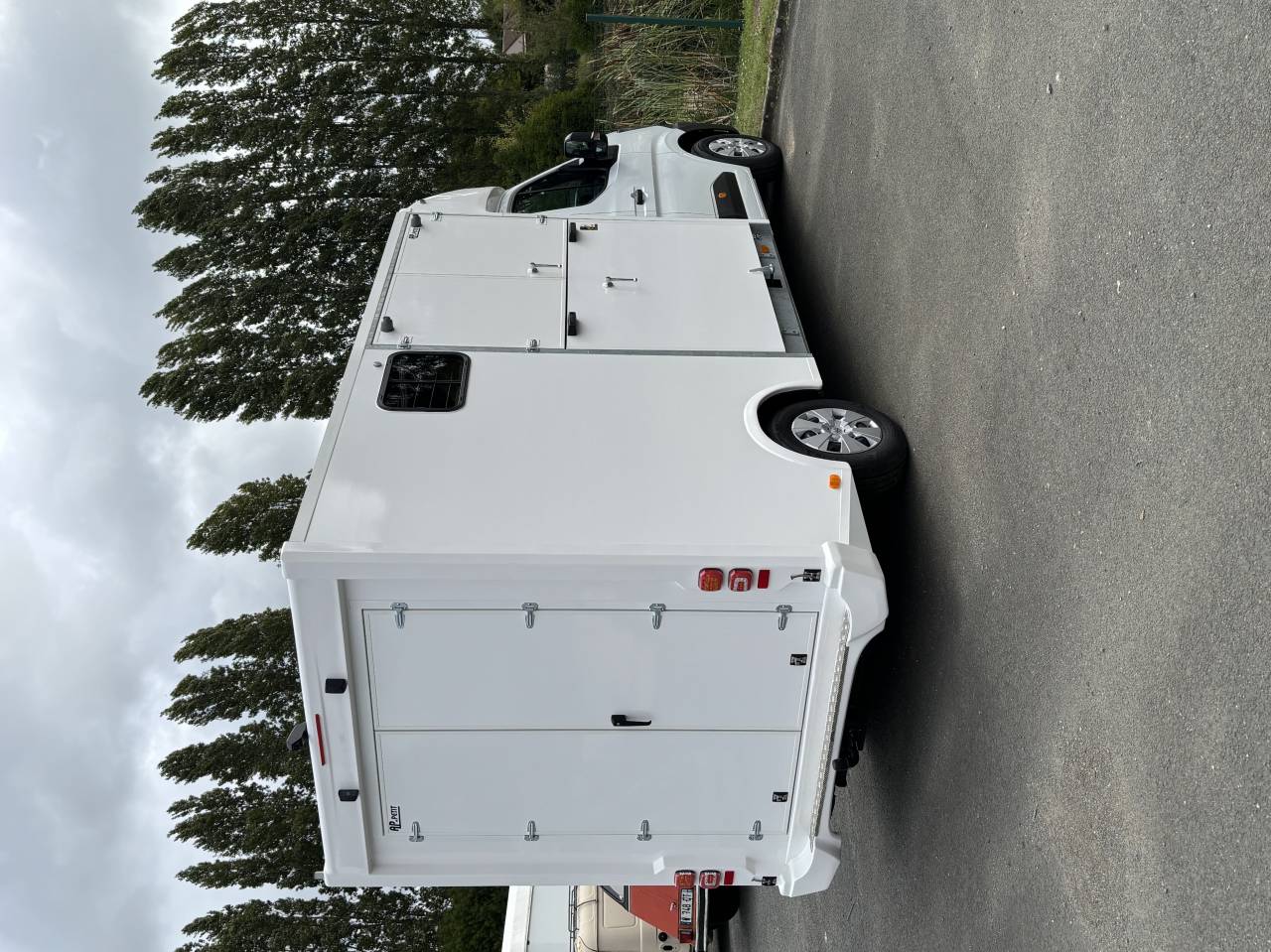 Furgoneta para caballos AP Petit Nissan interstar L3 2025 Nuevo