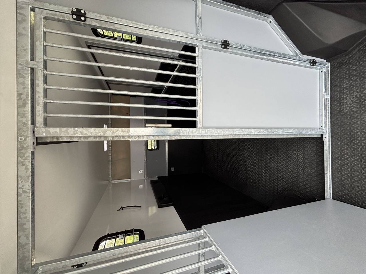 Furgoneta para caballos AP Petit Nissan interstar L3 2025 Nuevo