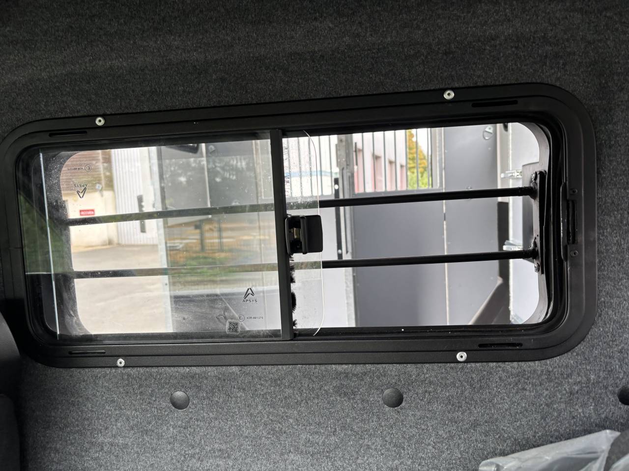 Furgoneta para caballos AP Petit Nissan interstar L3 2025 Nuevo