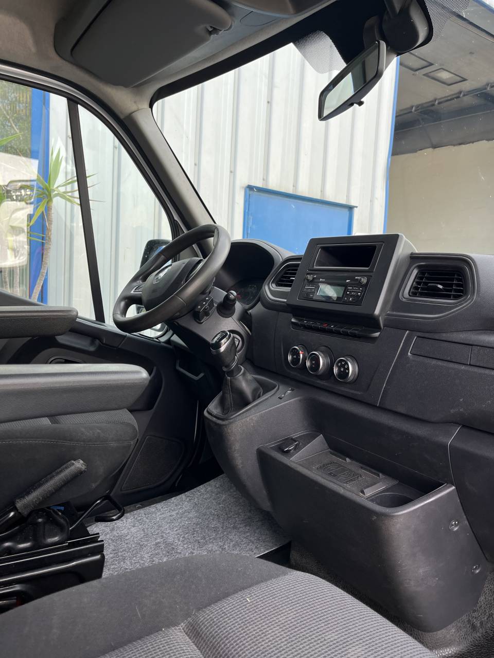 Furgoneta para caballos Barbot D5 2021 De segunda mano