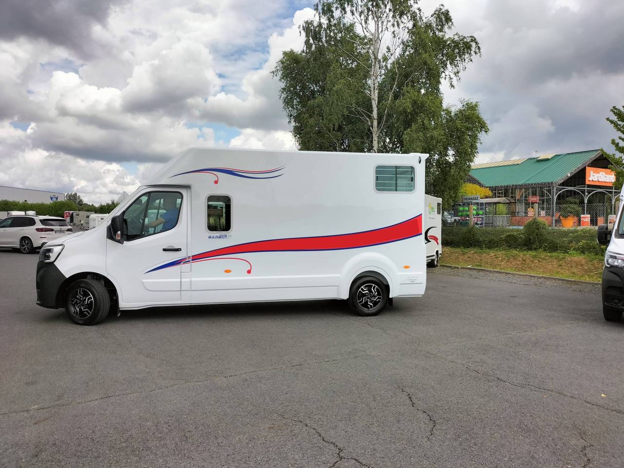 Furgoneta para caballos Barbot D5 2023 De segunda mano