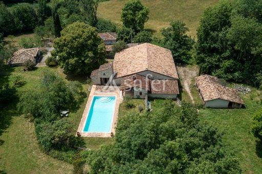 Explotaci&oacute;n agr&iacute;cola En venta Lot y Garona