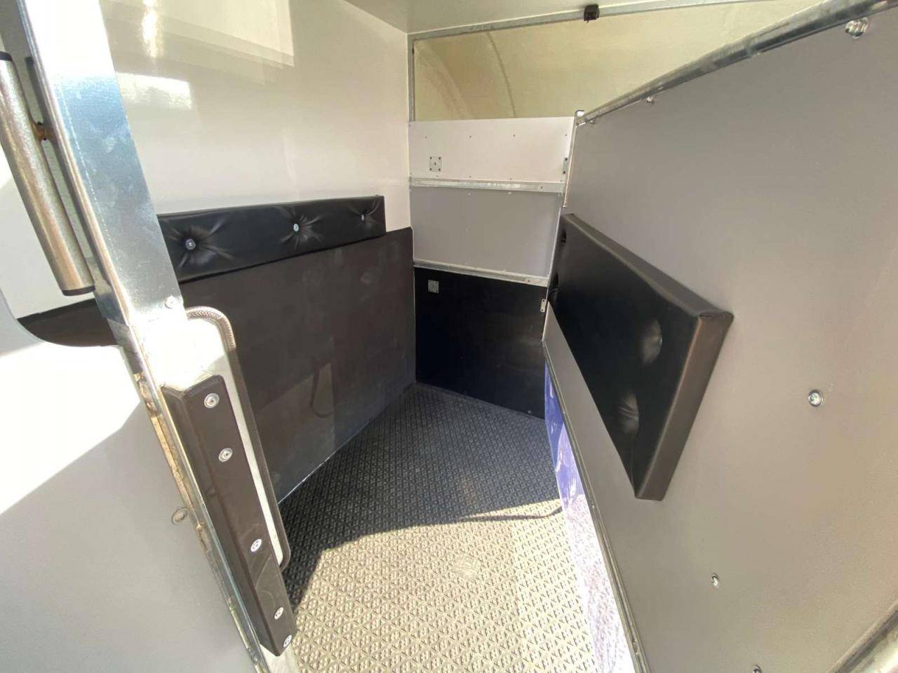 Furgoneta para caballos Opel Movano 2021 Nuevo