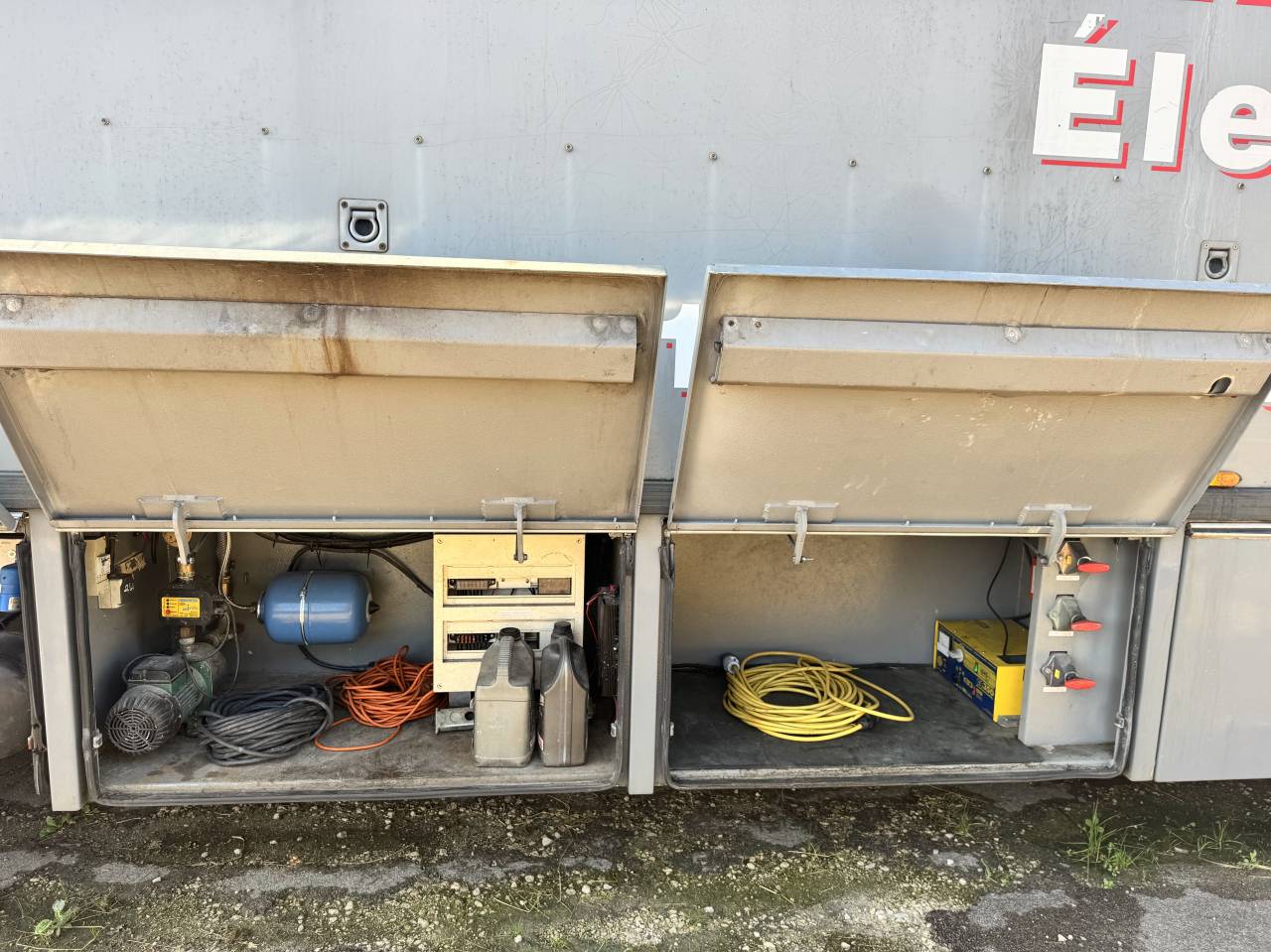 Camión para caballos Scania 94XS 2000 De segunda mano