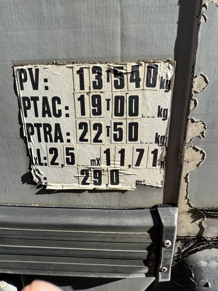 Camión para caballos Scania 94XS 2000 De segunda mano