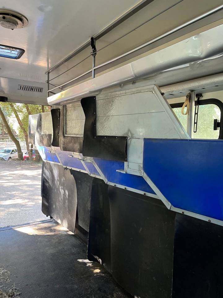 Camión para caballos Daf  2003 De segunda mano