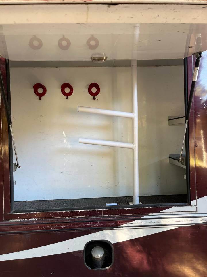 Camión para caballos Daf  2003 De segunda mano