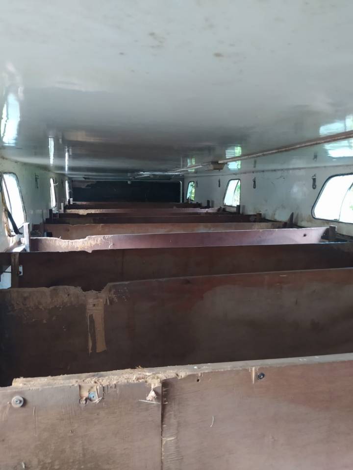 Semirremolque Caballos Iveco IVECO 1994 De segunda mano