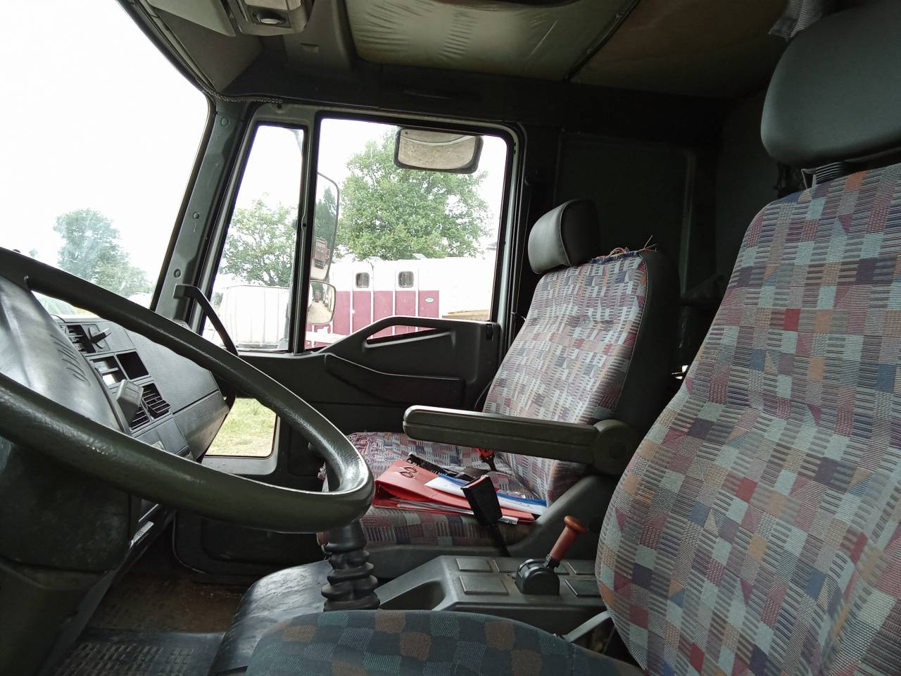 Semirremolque Caballos Iveco IVECO 1994 De segunda mano