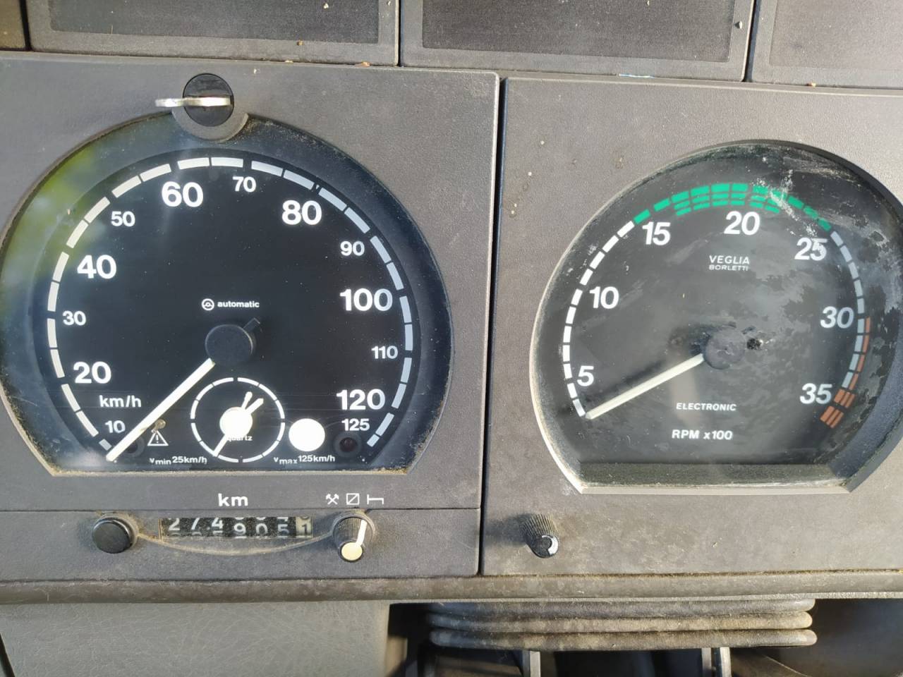 Semirremolque Caballos Iveco IVECO 1994 De segunda mano