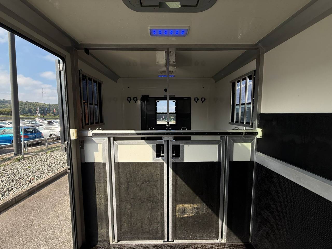 Furgoneta para caballos STX MOVANO 165CH 2018 De segunda mano