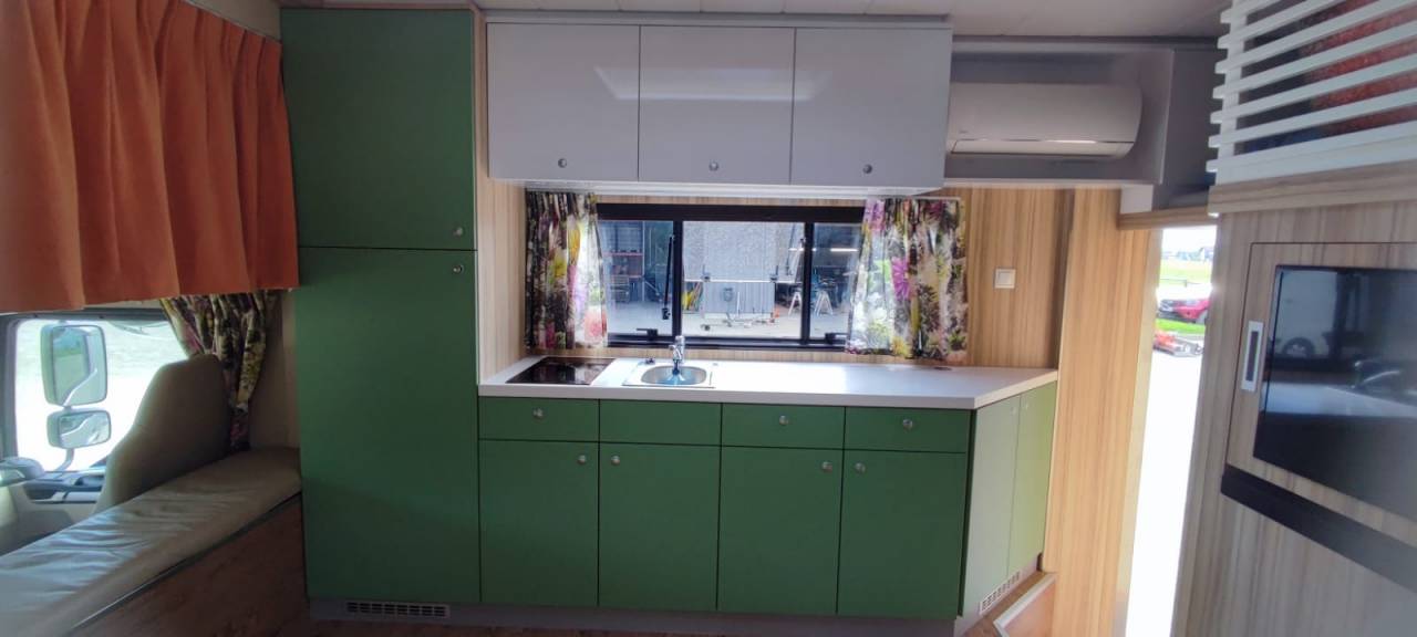 Camión para caballos Man MAN - TGM 2018 De segunda mano