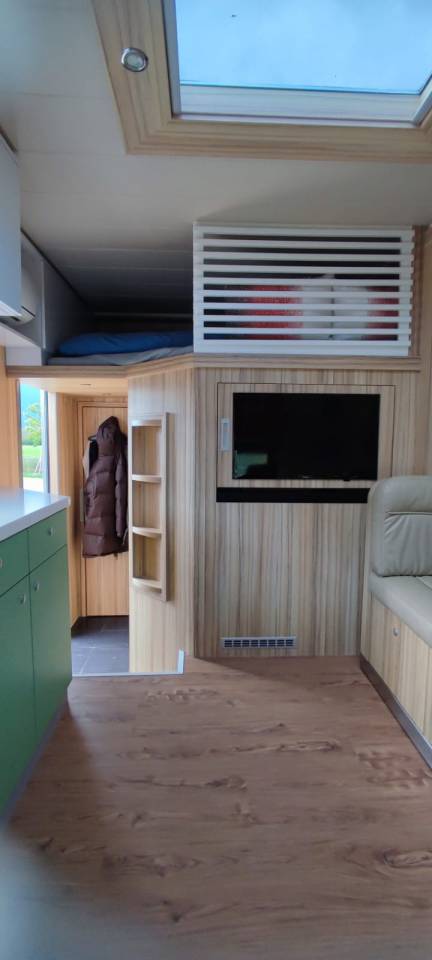 Camión para caballos Man MAN - TGM 2018 De segunda mano