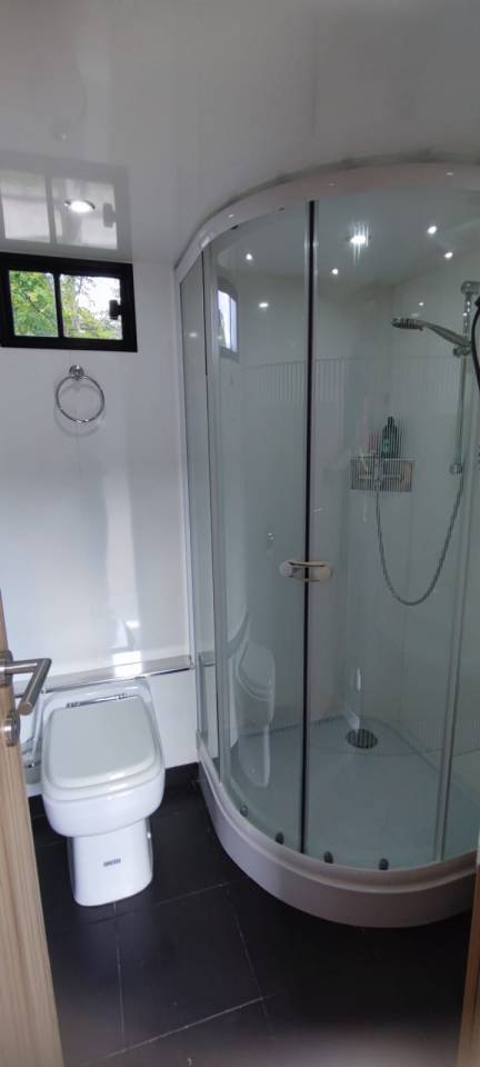 Camión para caballos Man MAN - TGM 2018 De segunda mano