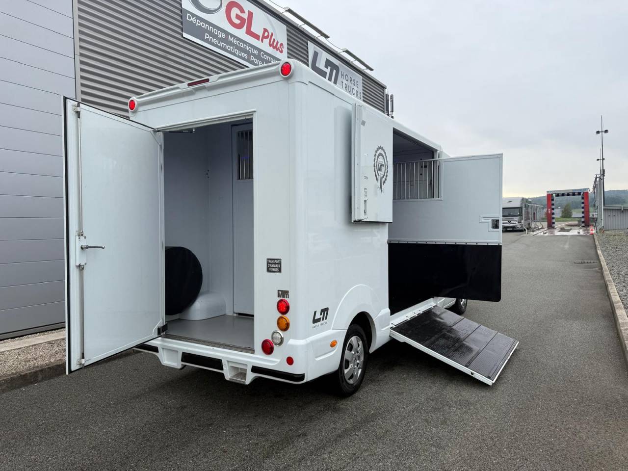 Furgoneta para caballos MTM FILOVAN MASTER  2016 De segunda mano