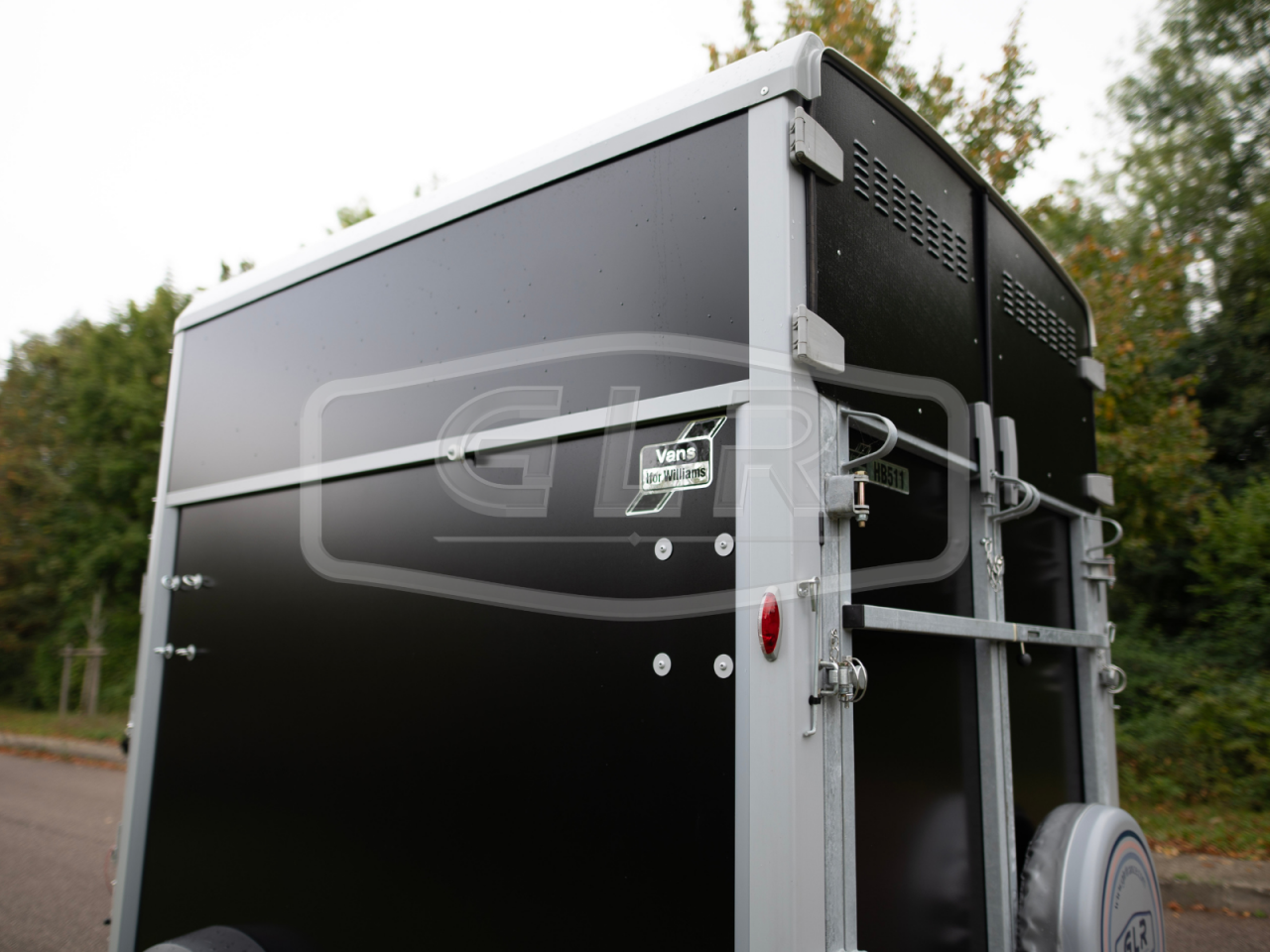 Van caballos Ifor Williams HB 511 PONT PORTE 2 Caballos 2025 Nuevo