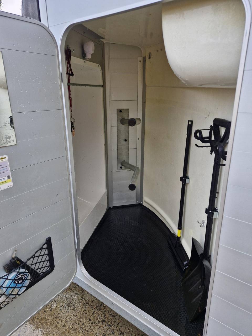 Van caballos Humbaur Xhanthos Aero 2 Caballos 2022 De segunda mano