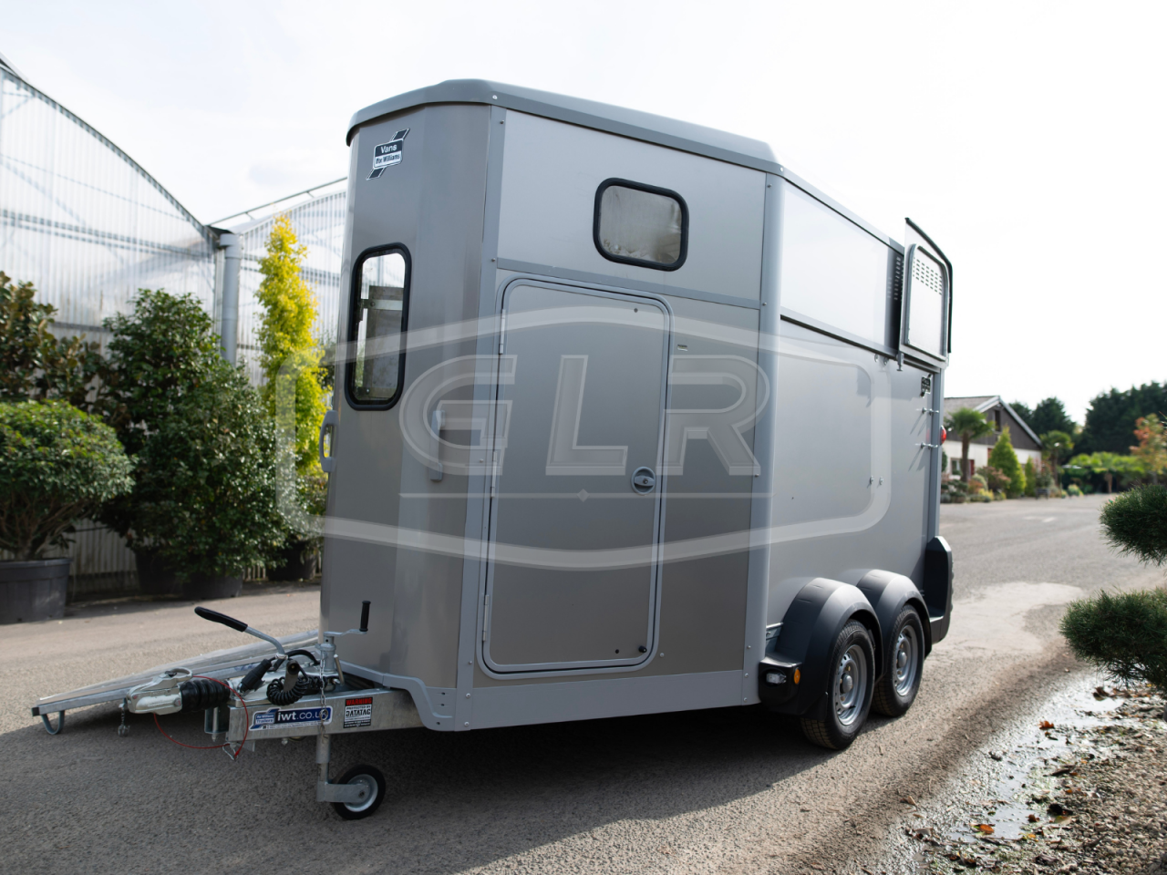 Van caballos Ifor Williams HB 511 DIAGONAL PP 2 Caballos 2025 Nuevo