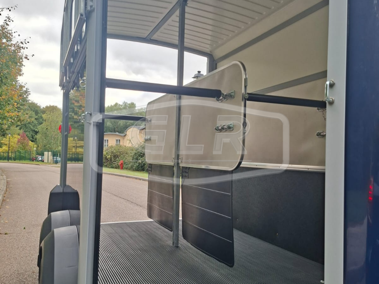 Van caballos Ifor Williams HB 511 2 Caballos 2025 Nuevo