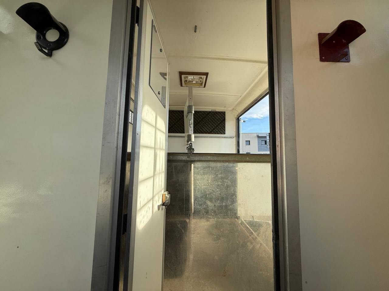 Furgoneta para caballos Equi-Trek EQUI-TREK 3 PLACES 2009 De segunda mano