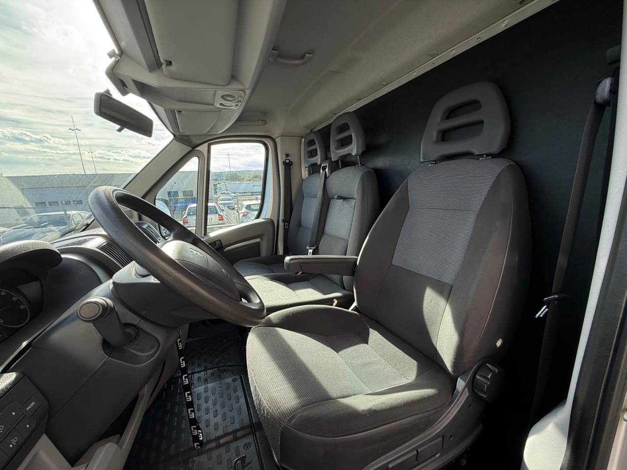 Furgoneta para caballos Equi-Trek EQUI-TREK 3 PLACES 2009 De segunda mano