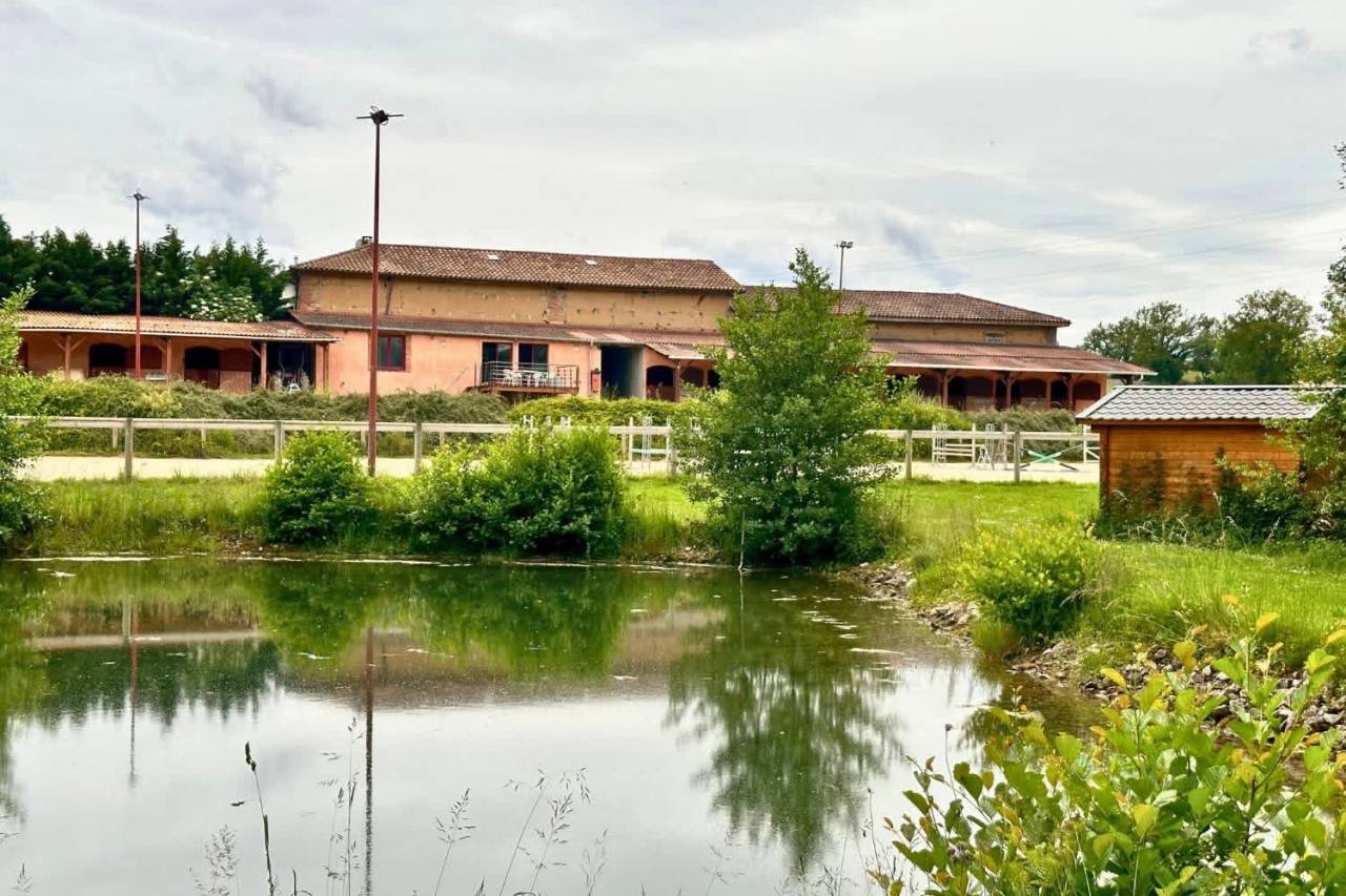 Propiedad ecuestre En venta Ain