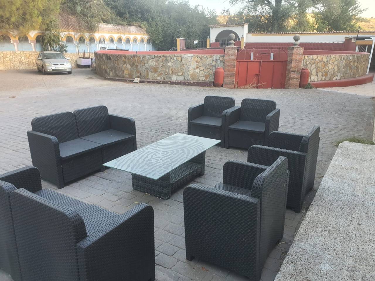 Finca Ecuestre con 2 Viviendas e Instalaciones Hipicas