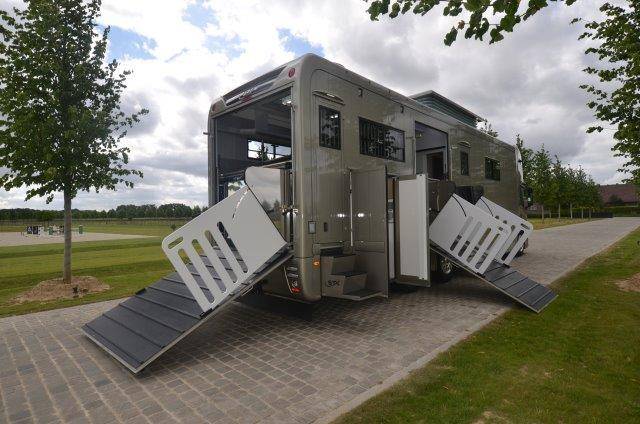 Camión para caballos Scania STX 2018 De segunda mano