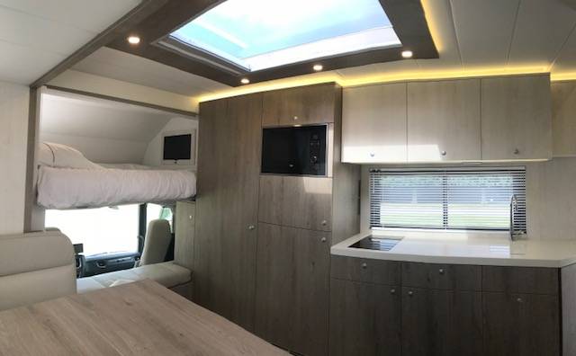 Camión para caballos Scania STX 2018 De segunda mano