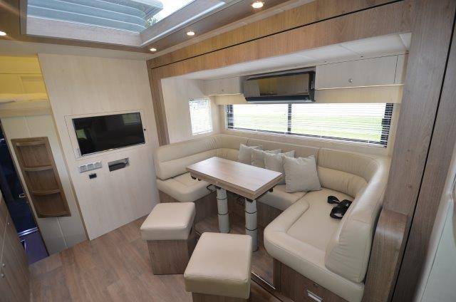 Camión para caballos Scania STX 2018 De segunda mano