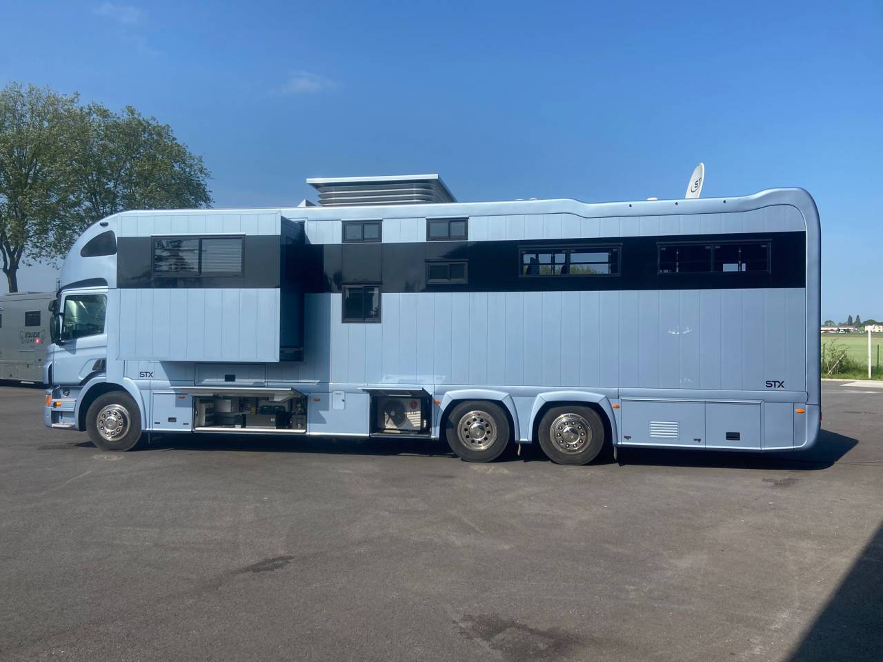 Camión para caballos Scania P 410 2017 De segunda mano